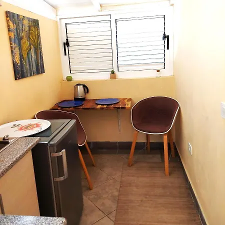 Nyaraló Cheap Studio, Wifi Free Adeje House